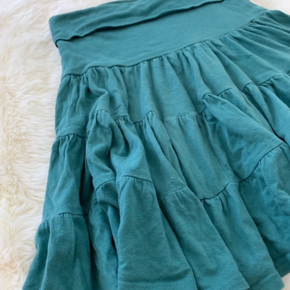 Green high waisted skirt - Picture 2 of 3